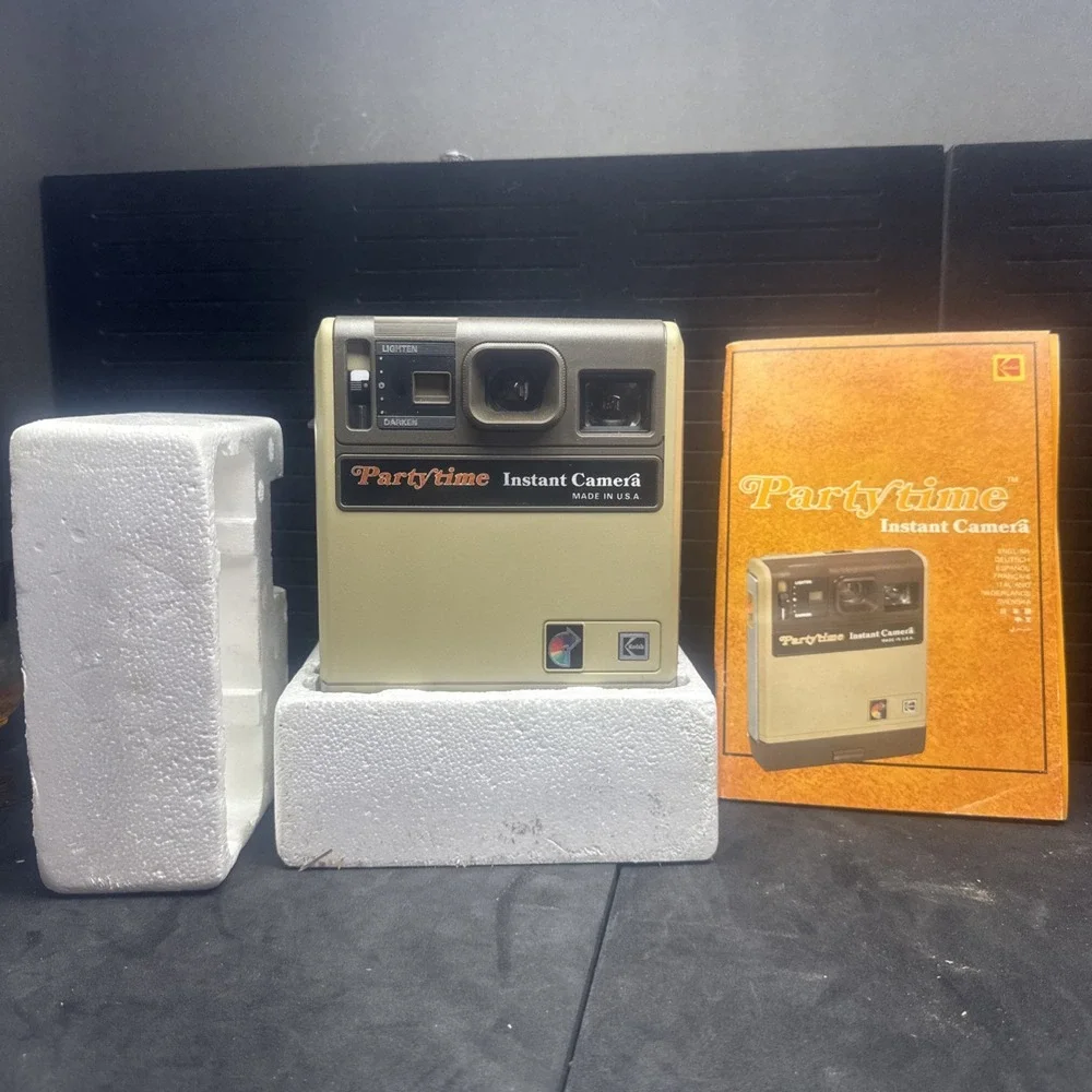 Vintage Kodak Partytime Instant‎ Film Camera. Untested.